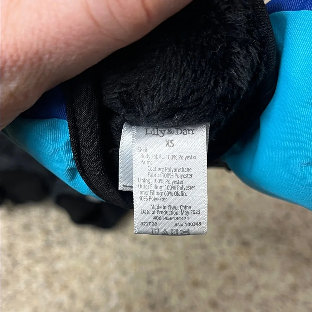 Children's Cozy Mittens Set - Black and Blue